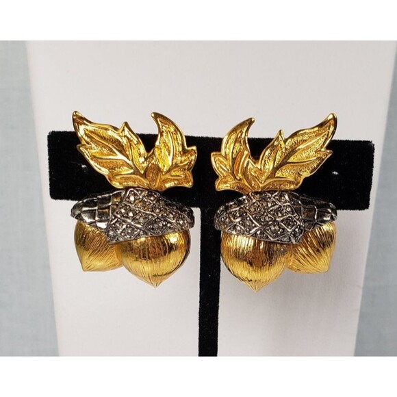 Vintage 1990's AVON Large Gold Silver Tone Acorn Leaves Clip on Earrings - Picture 1 of 11